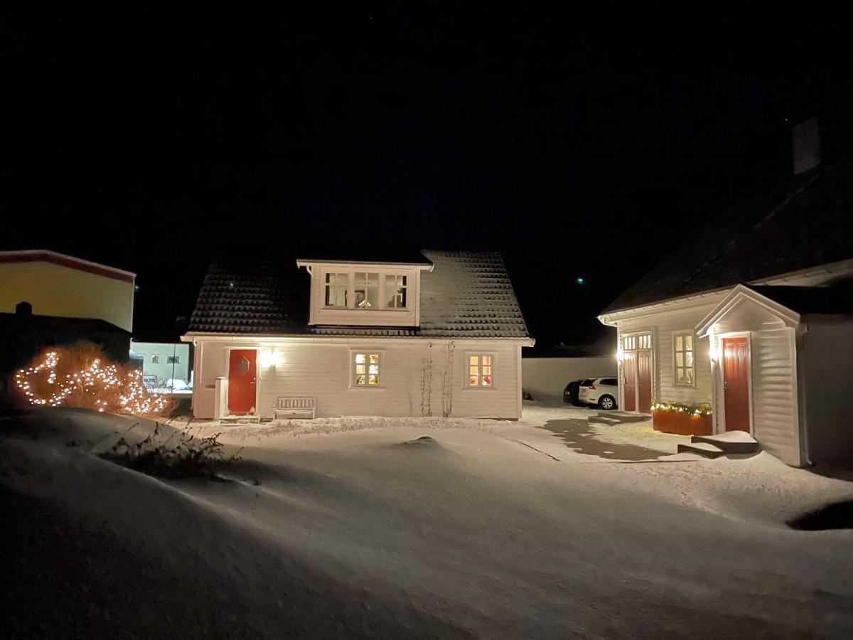 Den Gamle Fyrmesterboligen Andenes Extérieur photo